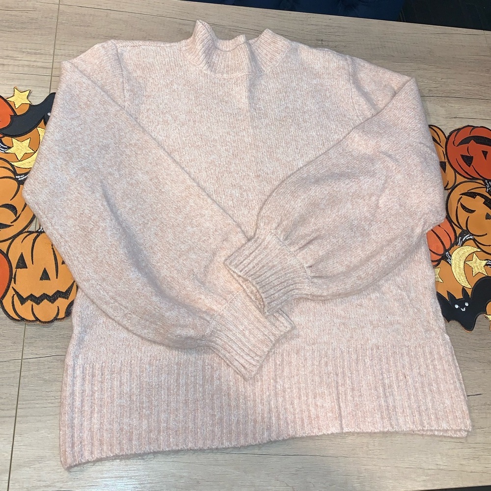 Jennifer Lopez new without tags pink glitter sweater